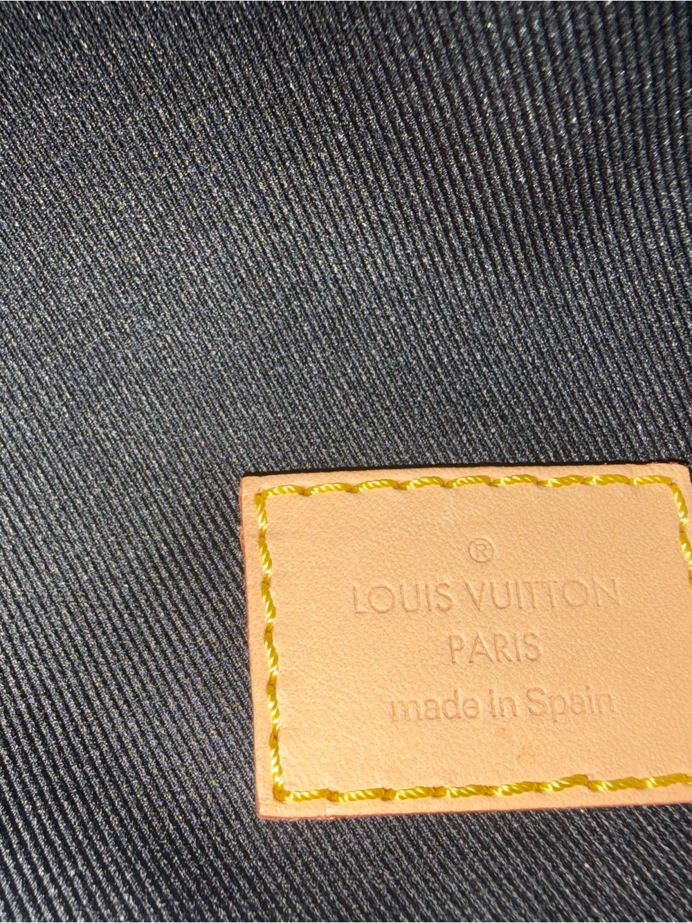 Louis Vuitton Discontinued BumBag - Picture 7 of 8